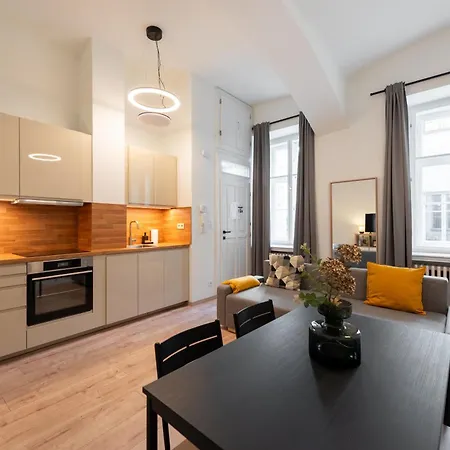 Stylish Duplex In Old Town By Easybnb Premium