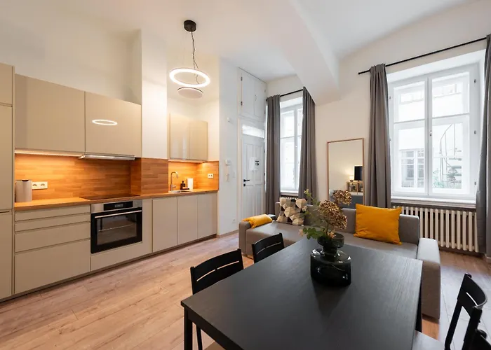 Stylish Duplex In Old Town By Easybnb Premium