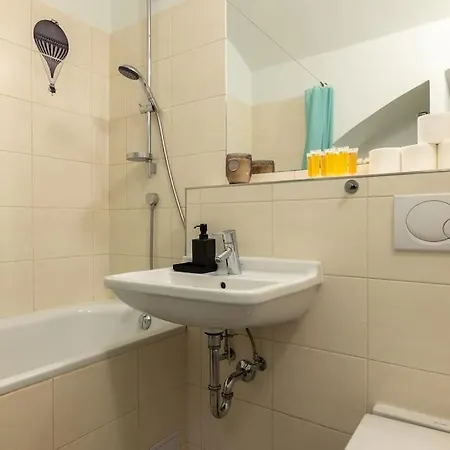 Stylish Duplex In Old Town By Easybnb Premium