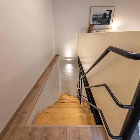 Stylish Duplex In Old Town By Easybnb Premium *