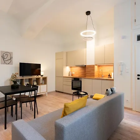 Apartment Eclectic And Design Duplex In Prag